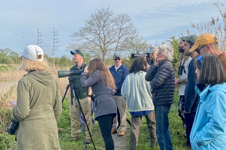 gift-membership-header-mobile